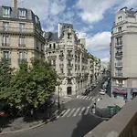 Charming Apartment Near Trocadero